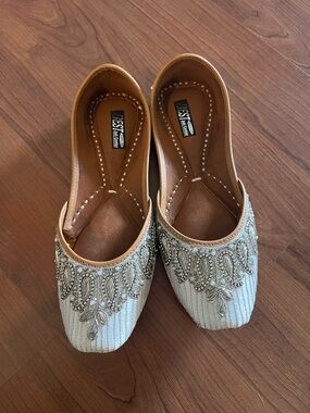 Women's Embellished Flats